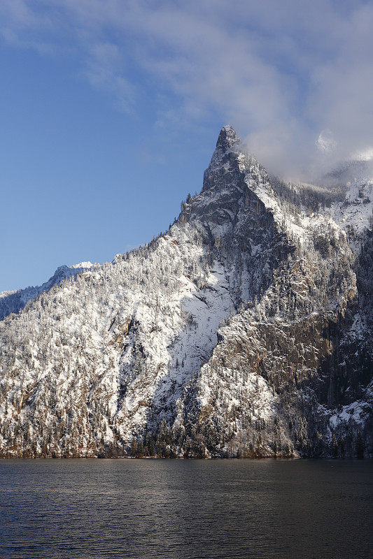 奥地利，上奥地利，风景如画的特劳恩湖图片下载