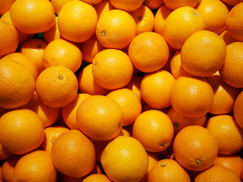 橙子在市场的全画幅拍摄摄影图片
