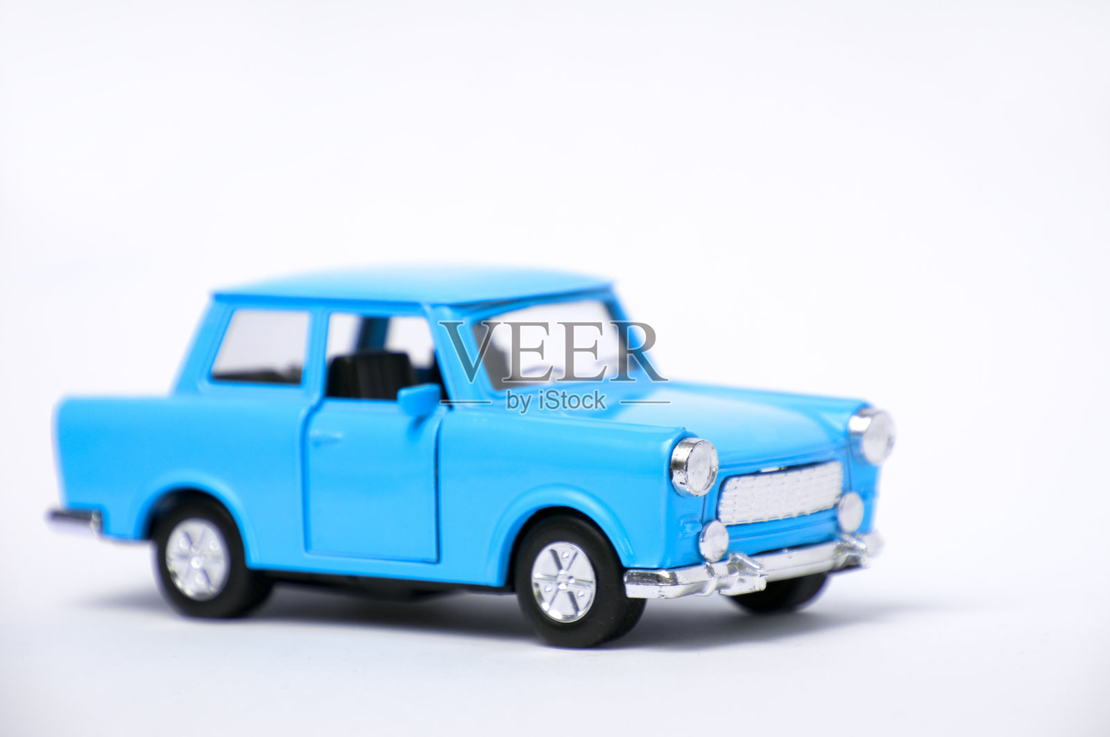 蓝色的玩具车照片摄影图片