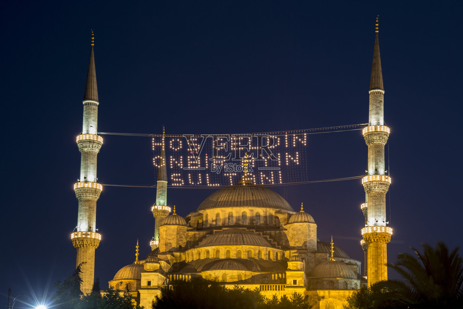 土耳其伊斯坦布尔的苏丹艾哈迈德清真寺照片摄影图片