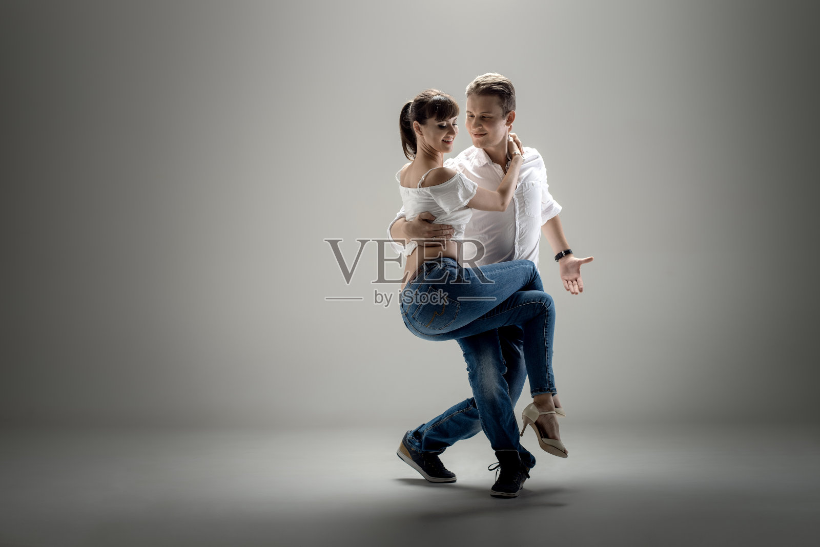 情侣舞，社交舞照片摄影图片