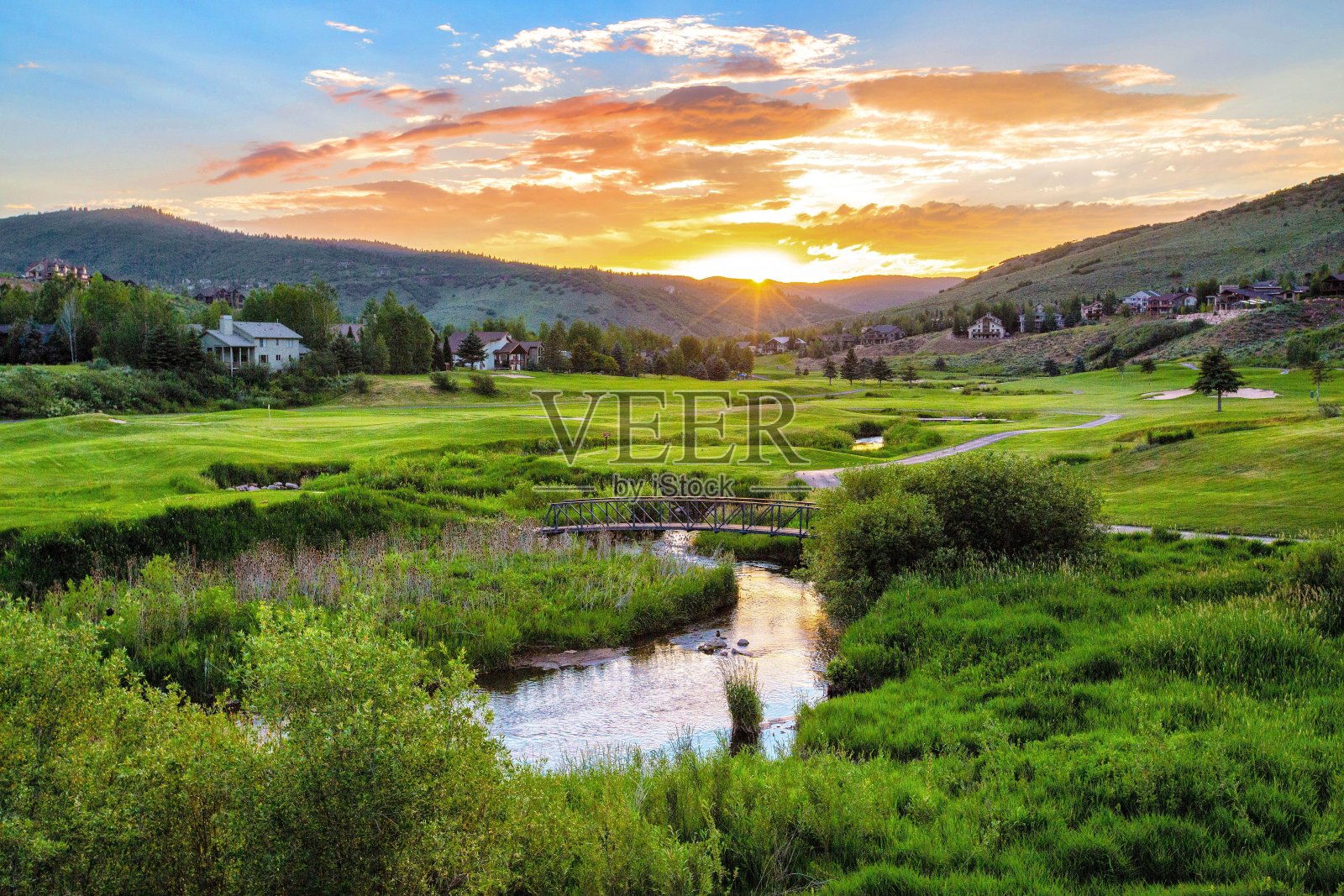 高尔夫球场日落，犹他州照片摄影图片