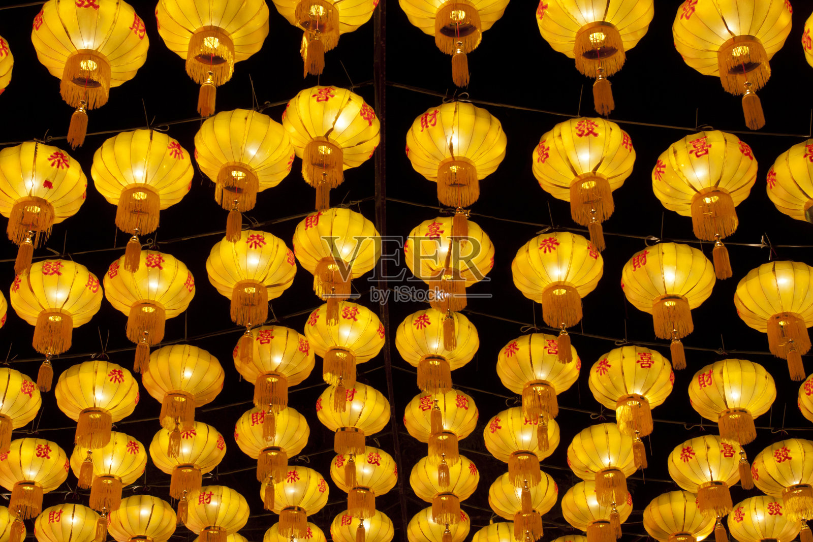 金色的中国灯笼照片摄影图片
