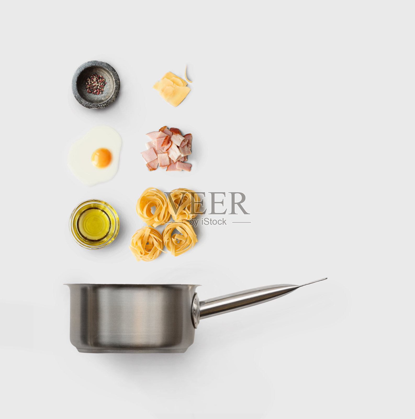 意大利菜的烹饪原料，干酪意面，孤立在白色照片摄影图片