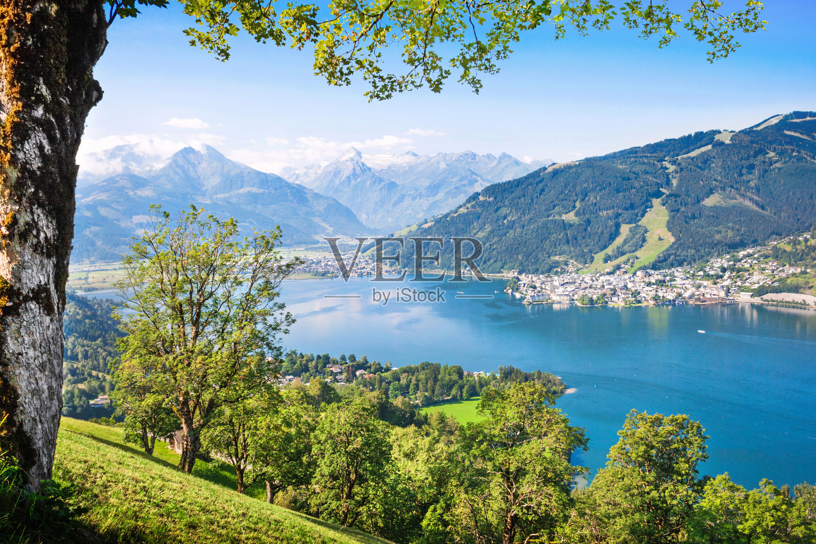 奥地利泽尔姆西阿尔卑斯山田园诗般的风景照片摄影图片