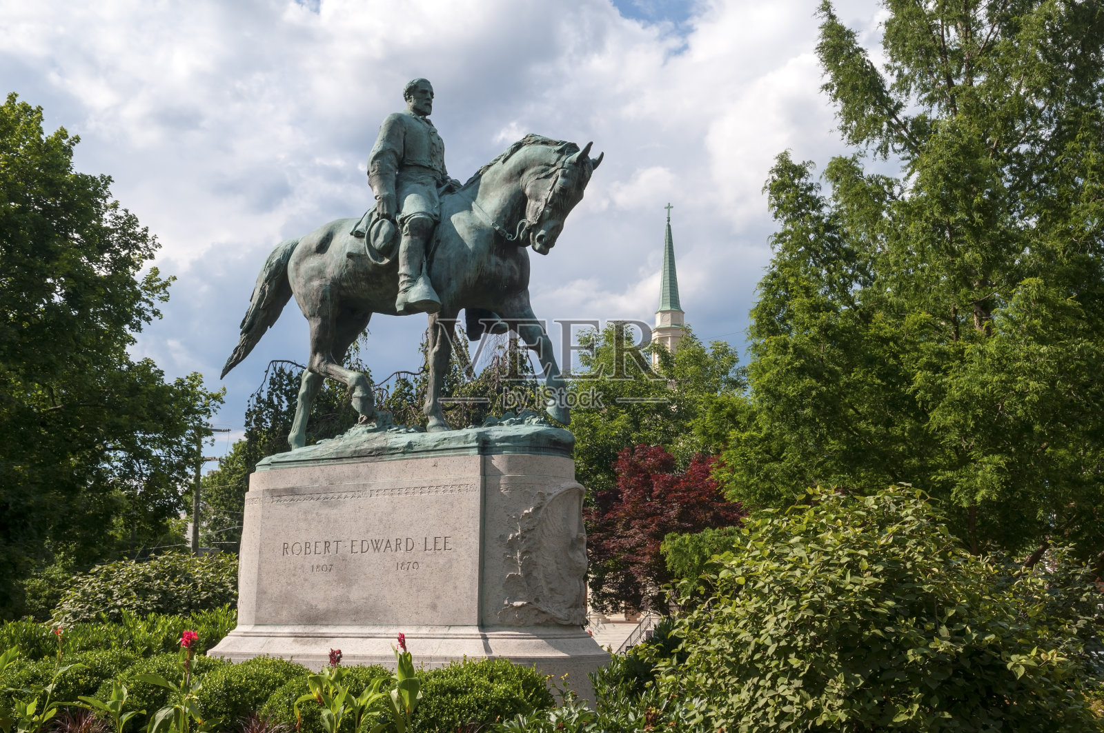 弗吉尼亚州夏洛茨维尔的罗伯特·e·李雕像照片摄影图片