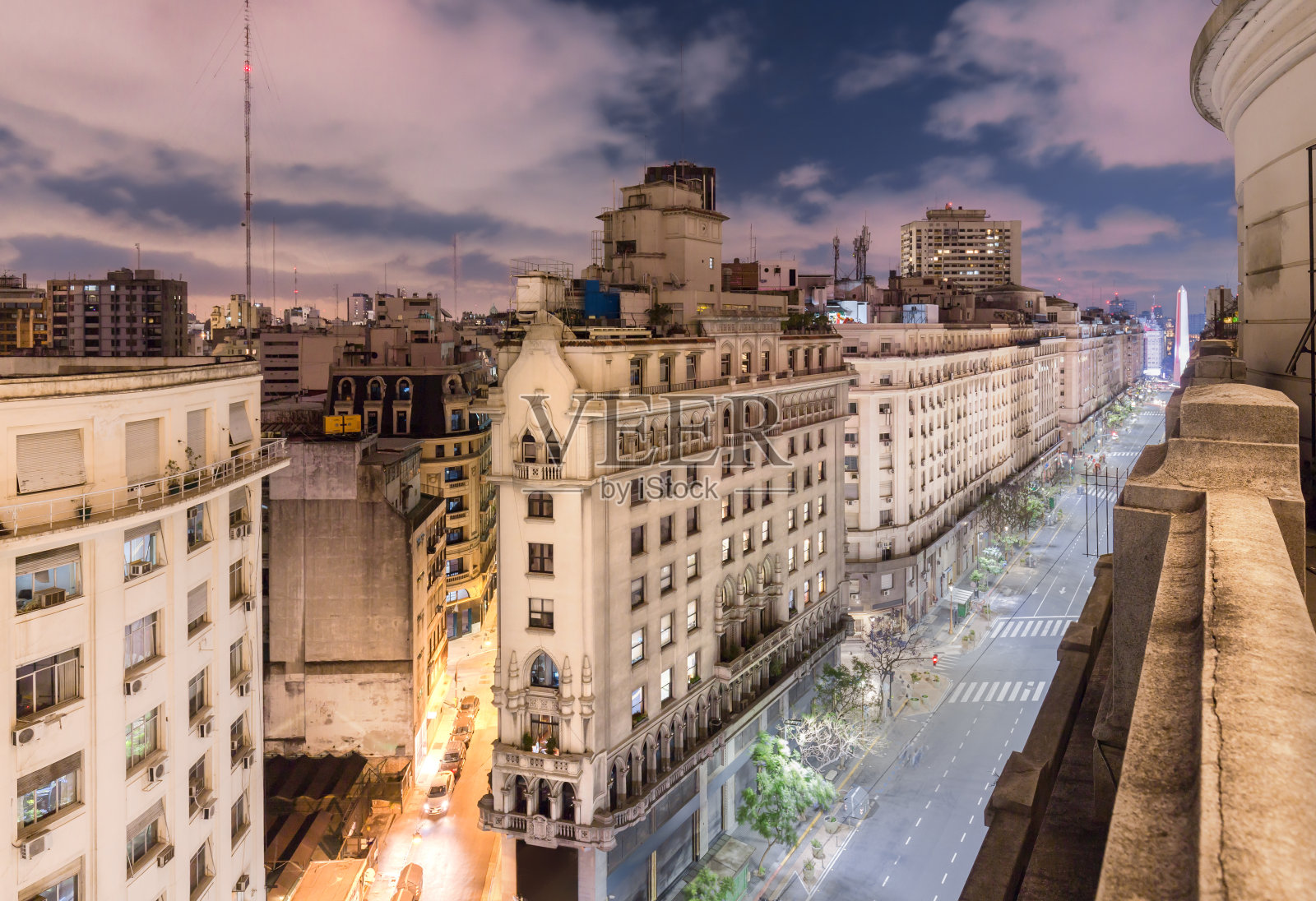 阿根廷布宜诺斯艾利斯市在晚上照片摄影图片