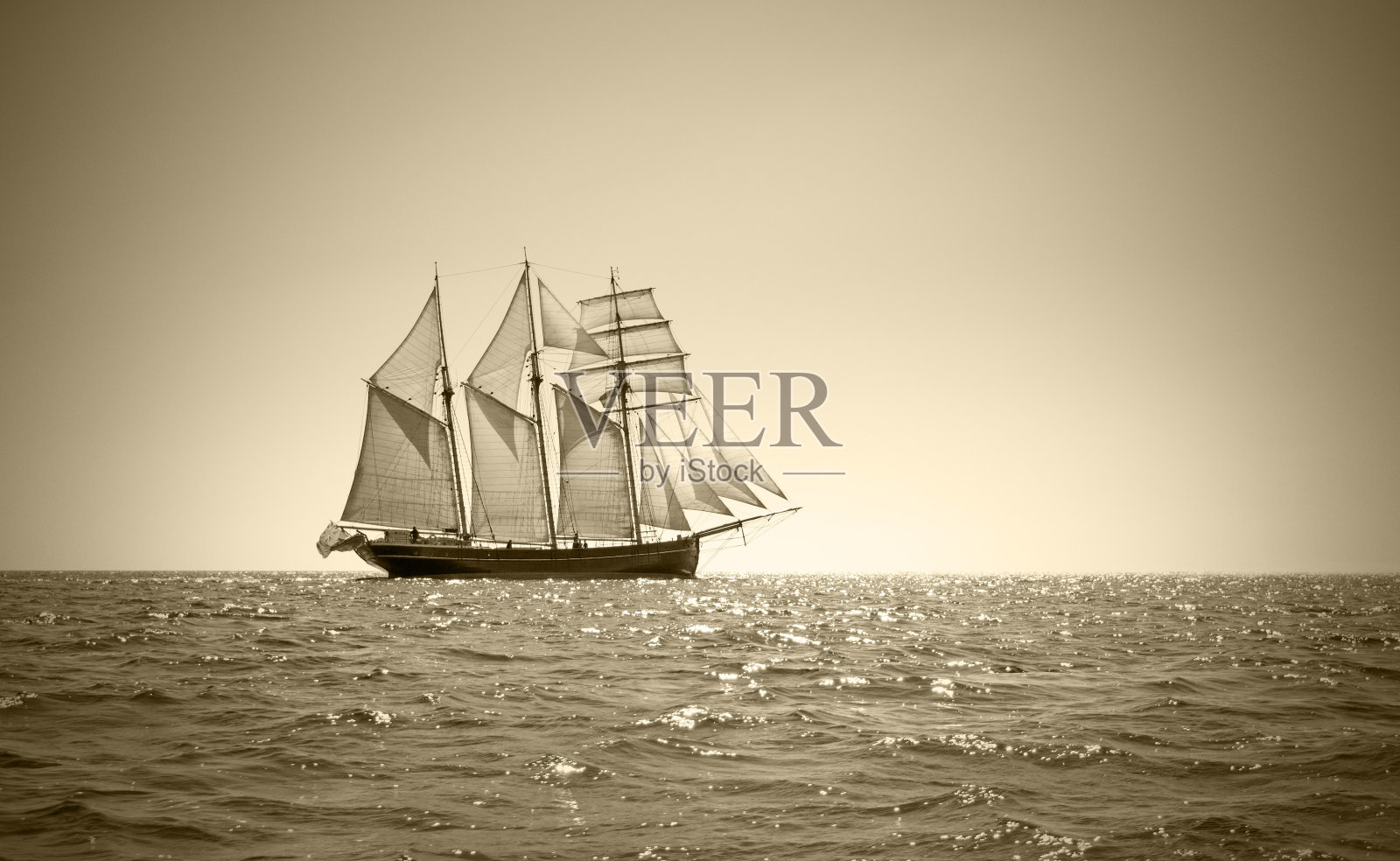 旧三桅纵帆船照片摄影图片