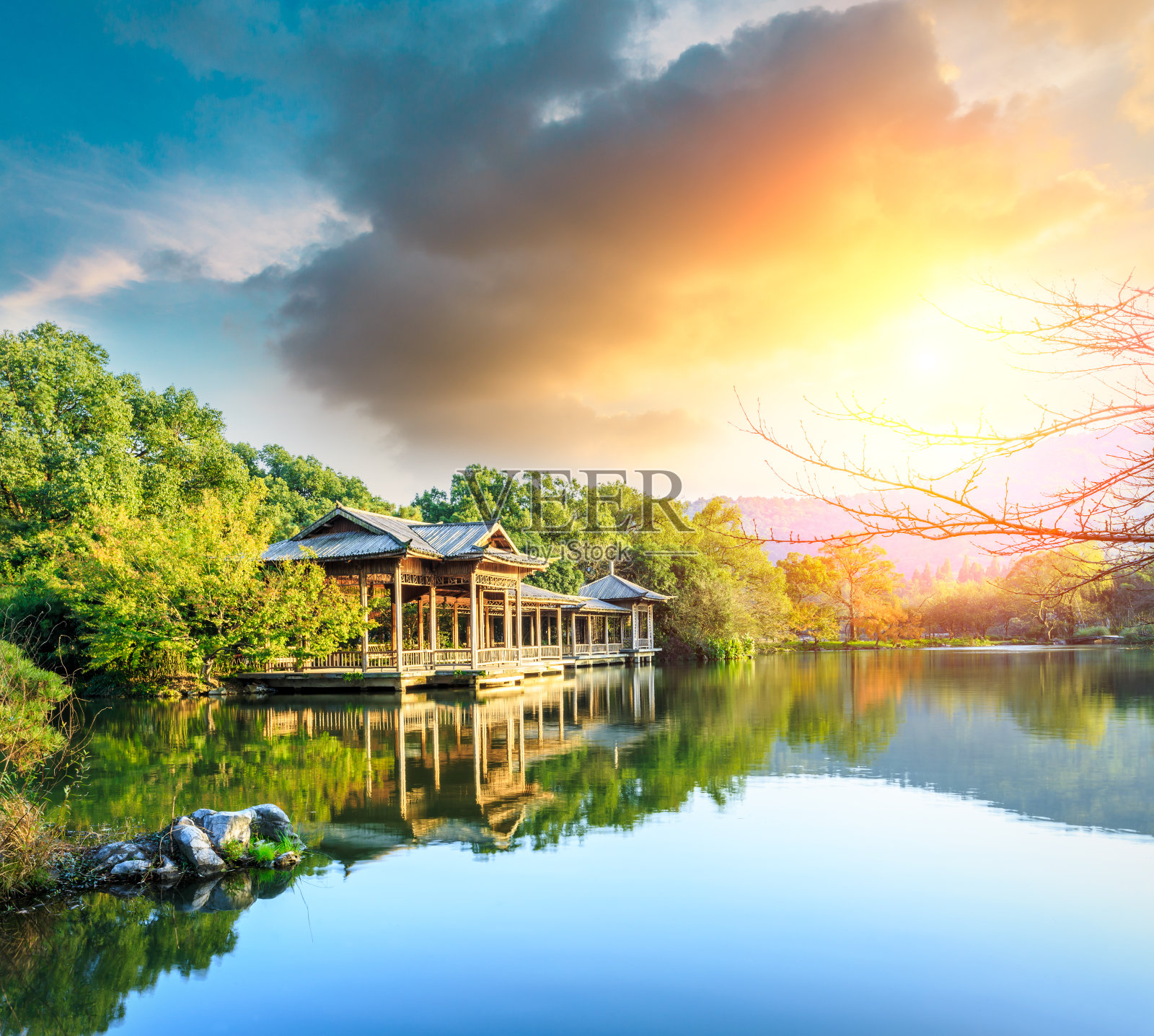 美丽的杭州西湖花园日落，中国照片摄影图片