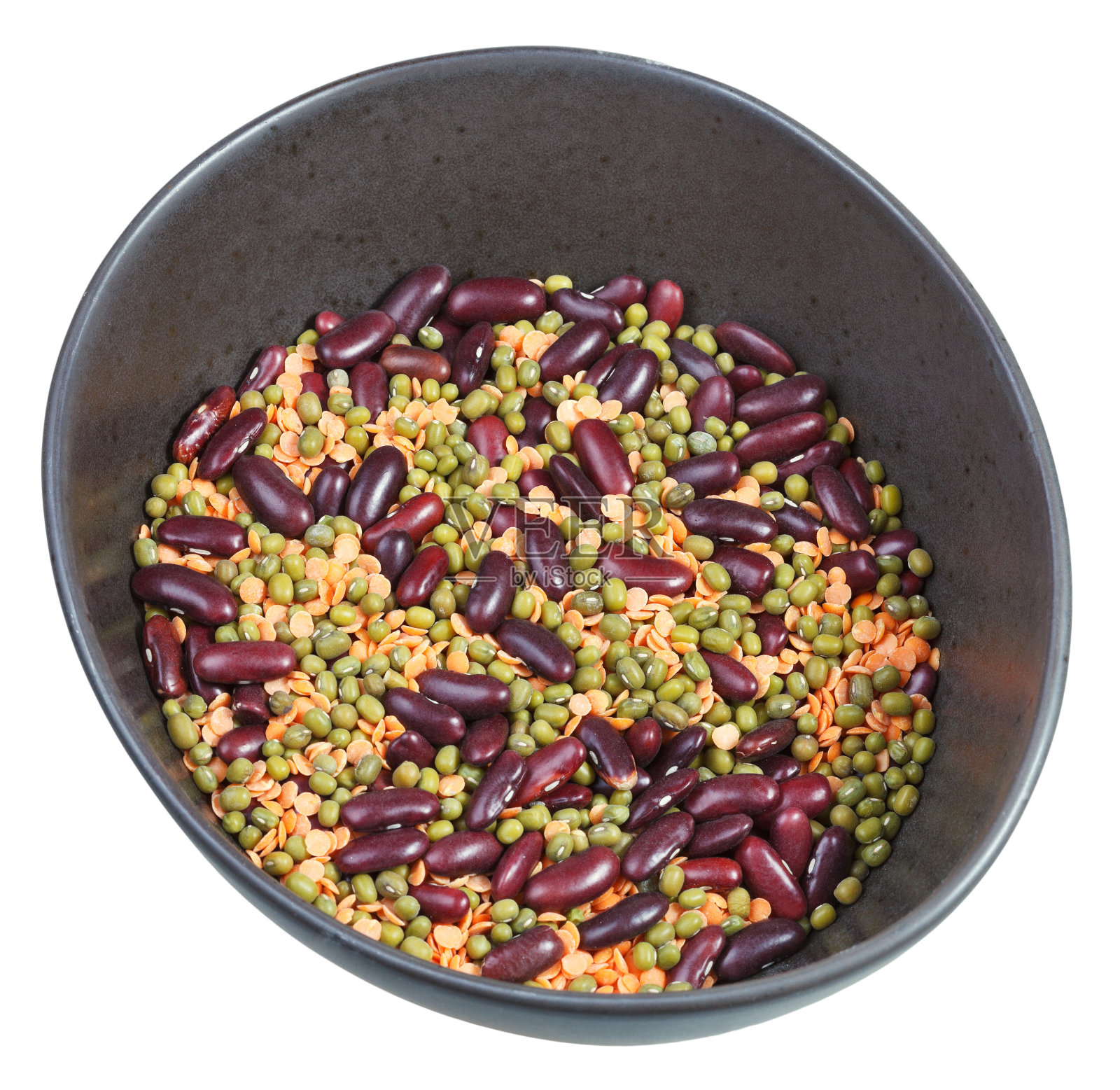 豆类混合物在陶瓷碗中孤立白色照片摄影图片