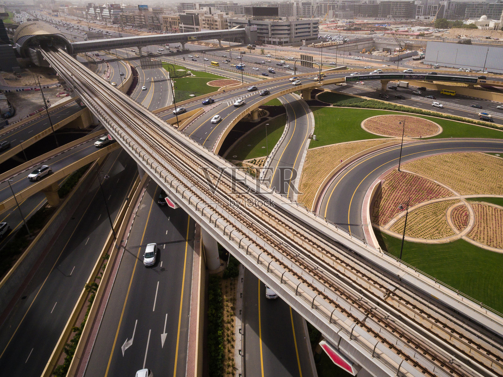 阿联酋迪拜高速公路枢纽鸟瞰图照片摄影图片