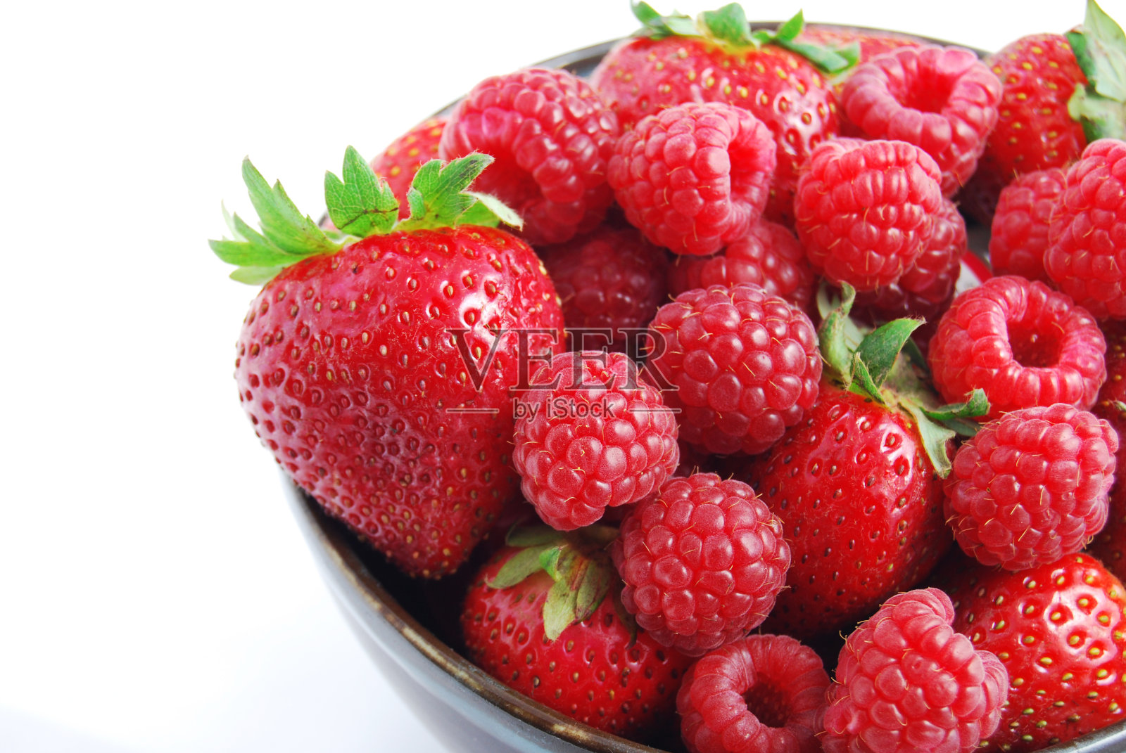 水果碗-草莓和覆盆子照片摄影图片