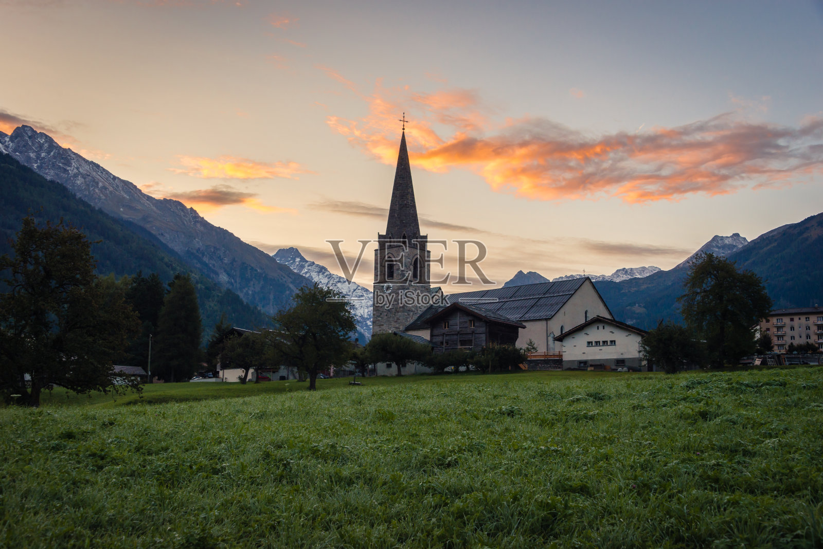 瑞士的乡村风景照片摄影图片