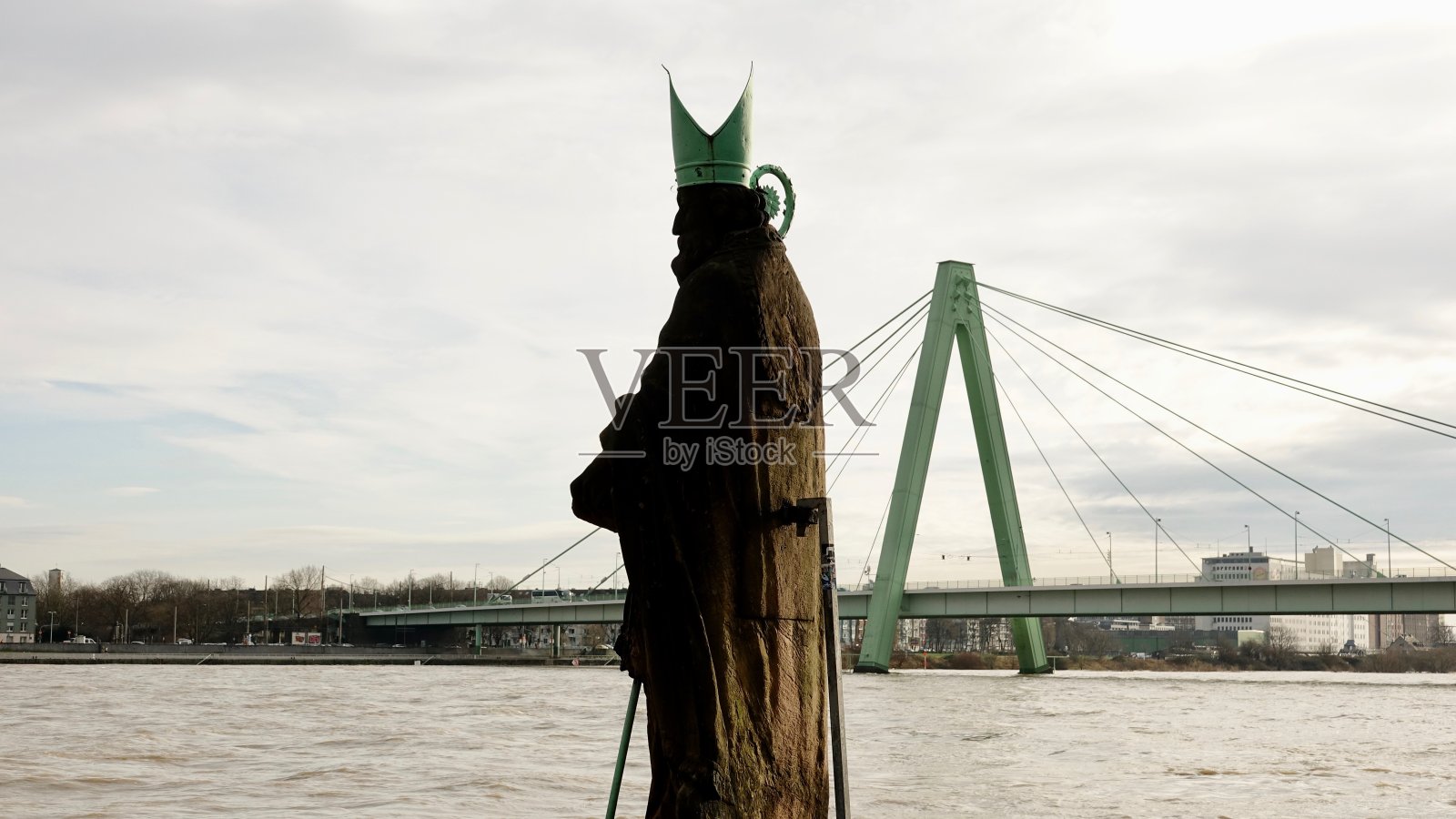 科隆的圣尼古拉斯雕像照片摄影图片