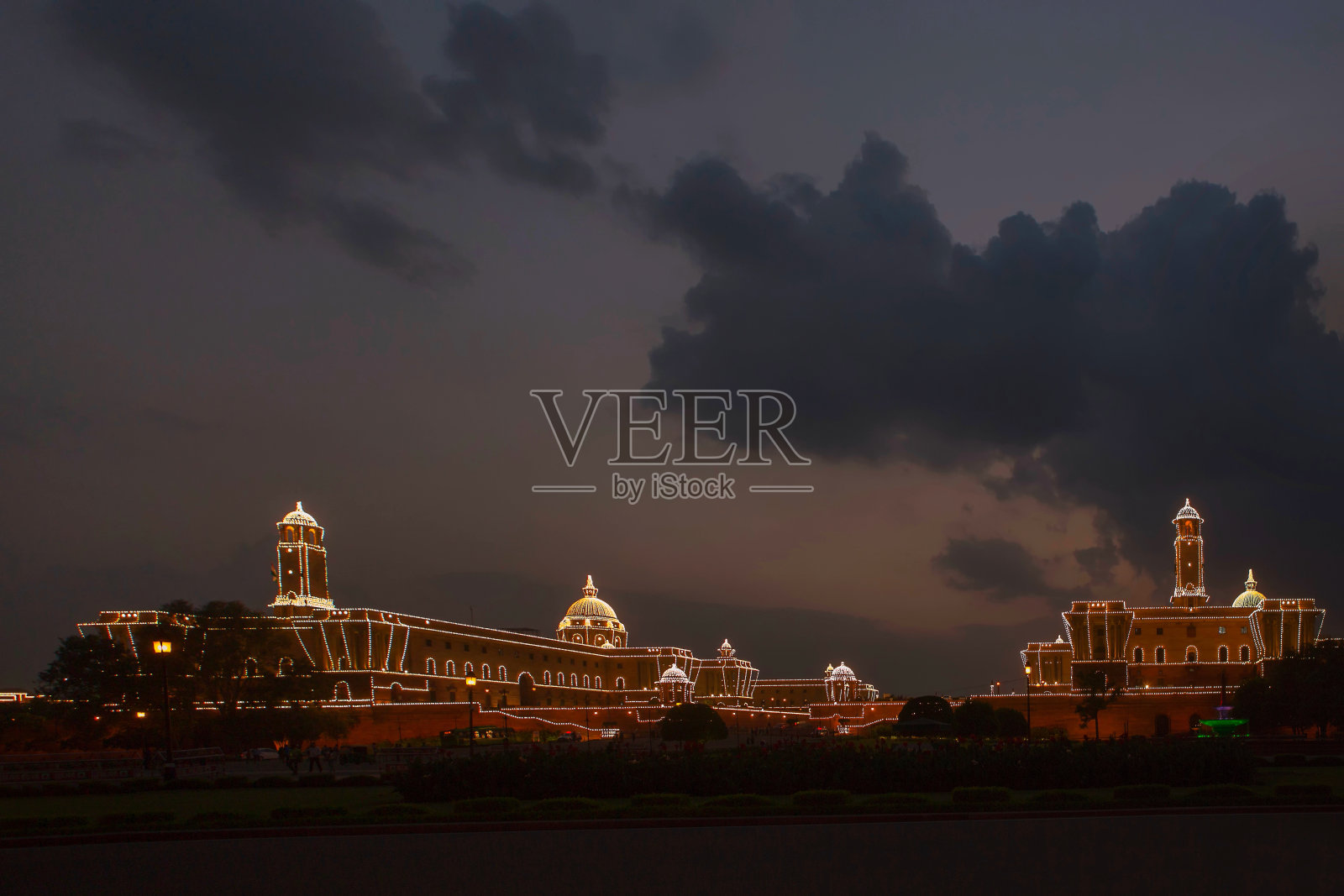 2017年8月14日，印度新德里:照亮印度总统庄园照片摄影图片