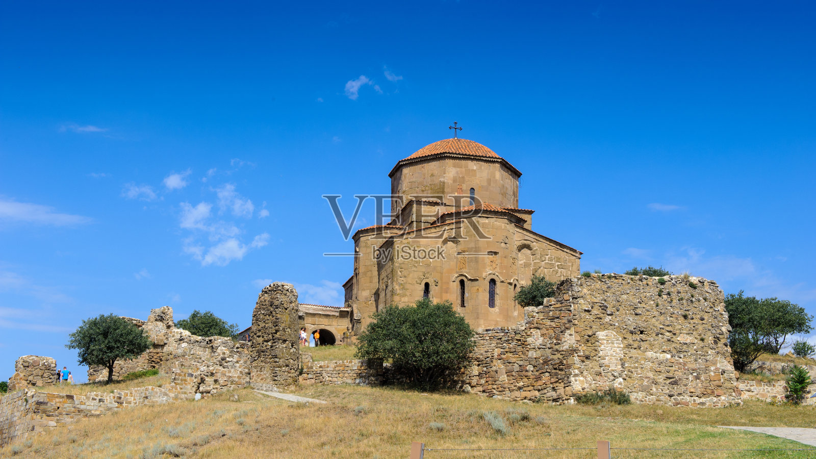 Jvari修道院，6世纪格鲁吉亚东正教修道院，坐落在Mtskheta古城(联合国教科文组织世界遗产)的山上。照片摄影图片
