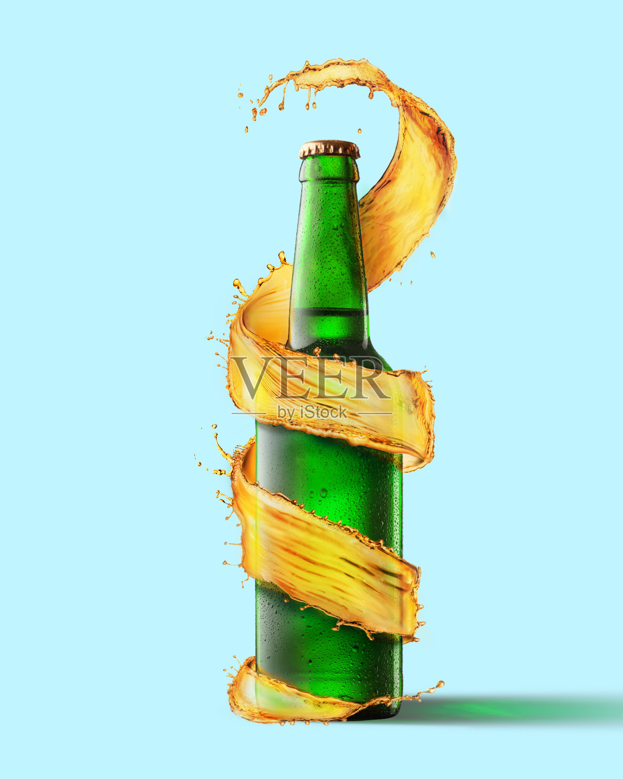 一个绿色的啤酒瓶和水花照片摄影图片