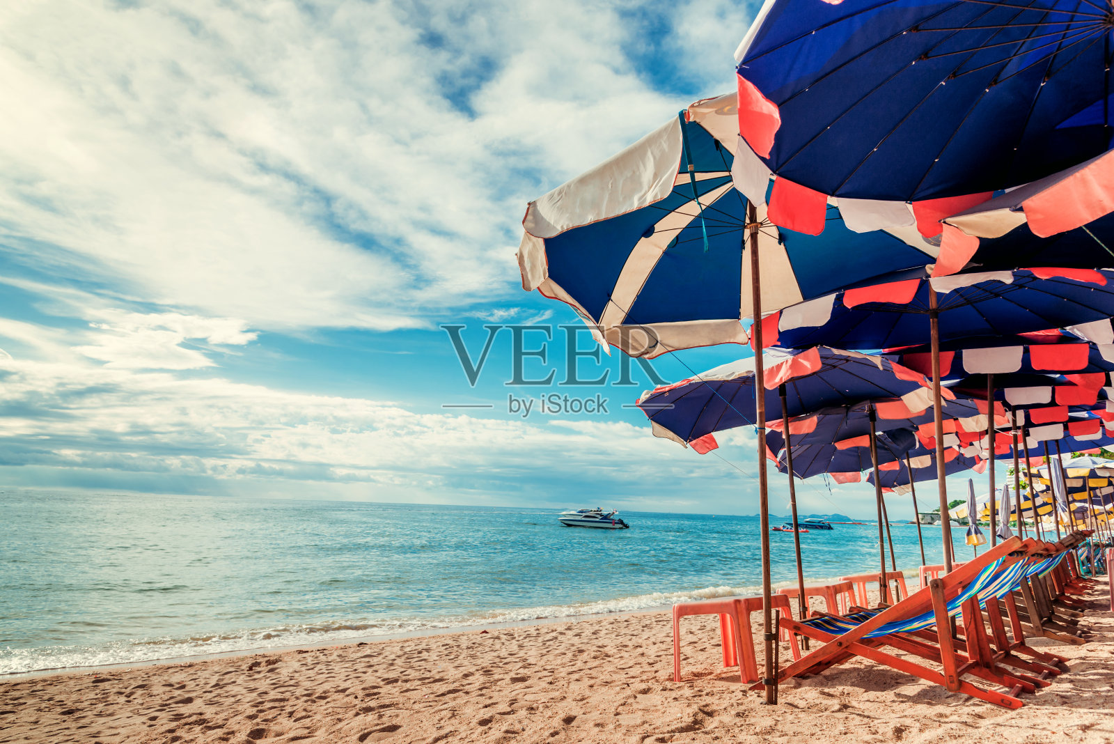 泰国芭堤雅夏日沙滩与阳光日活动照片摄影图片
