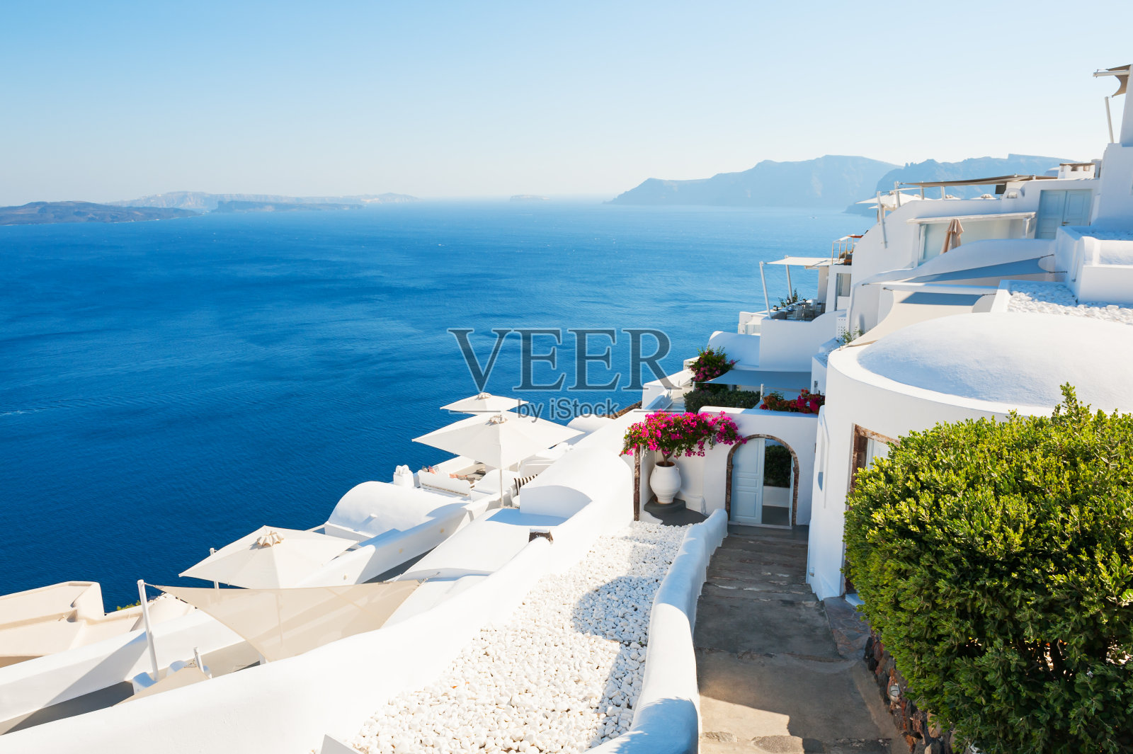 希腊圣托里尼岛的白色建筑。照片摄影图片