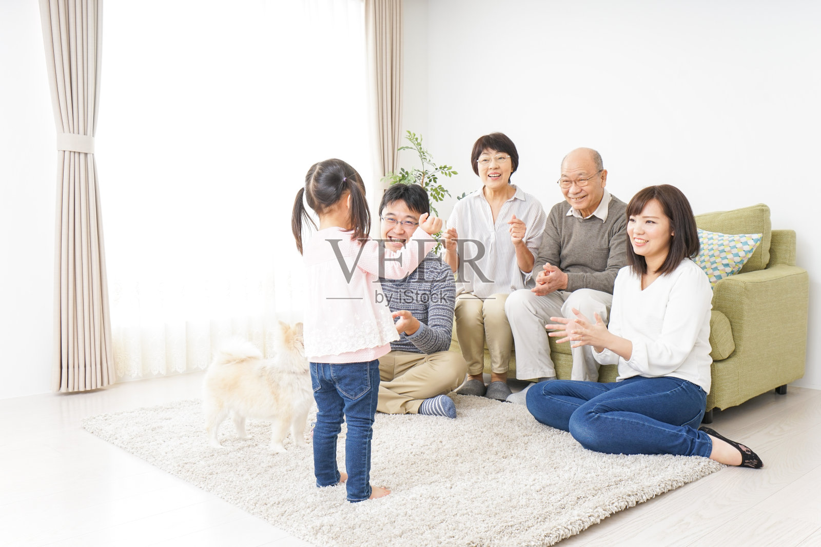 幸福的三代同堂的家庭照片摄影图片