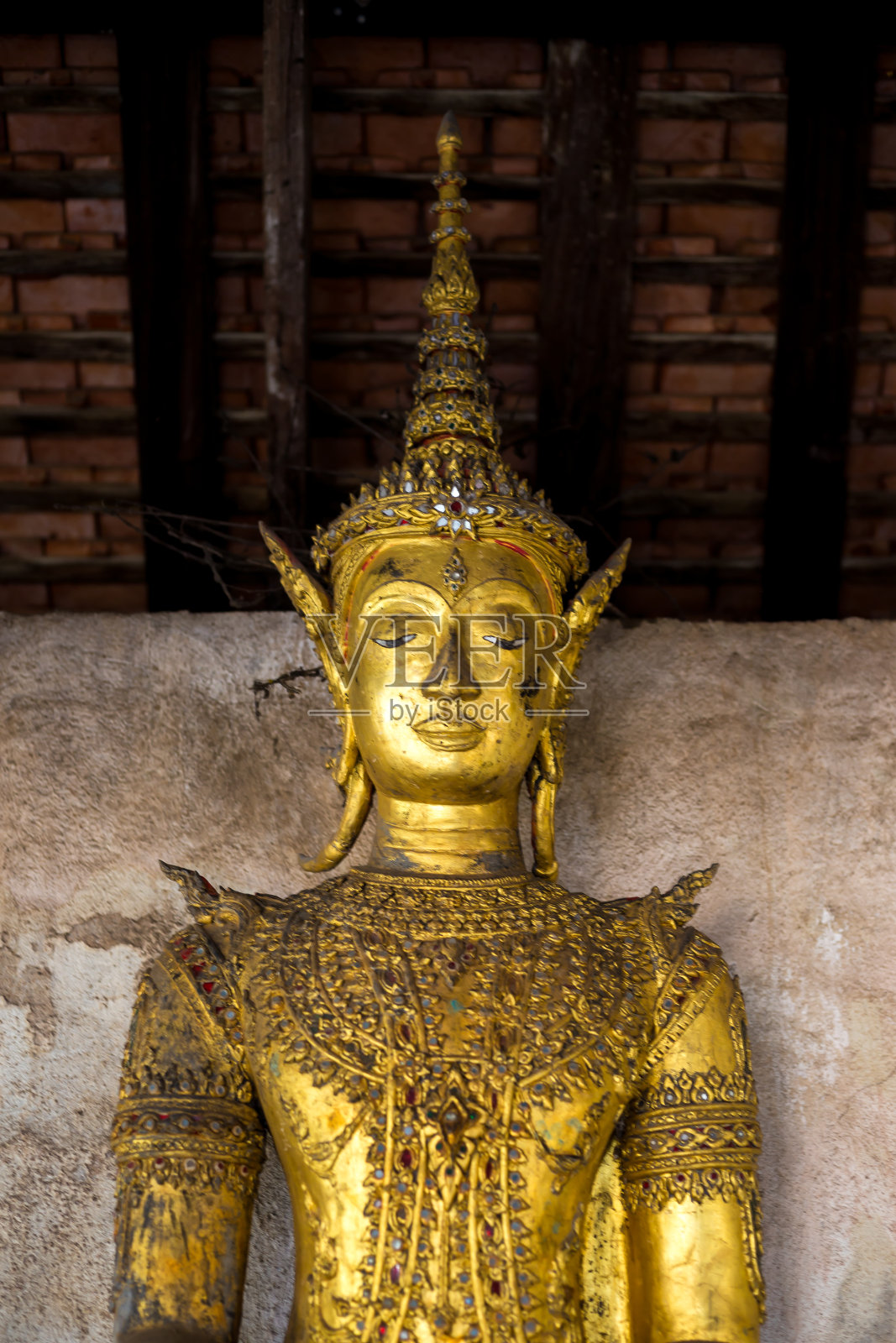 金纳拉的金色雕像，大皇宫，曼谷，泰国照片摄影图片
