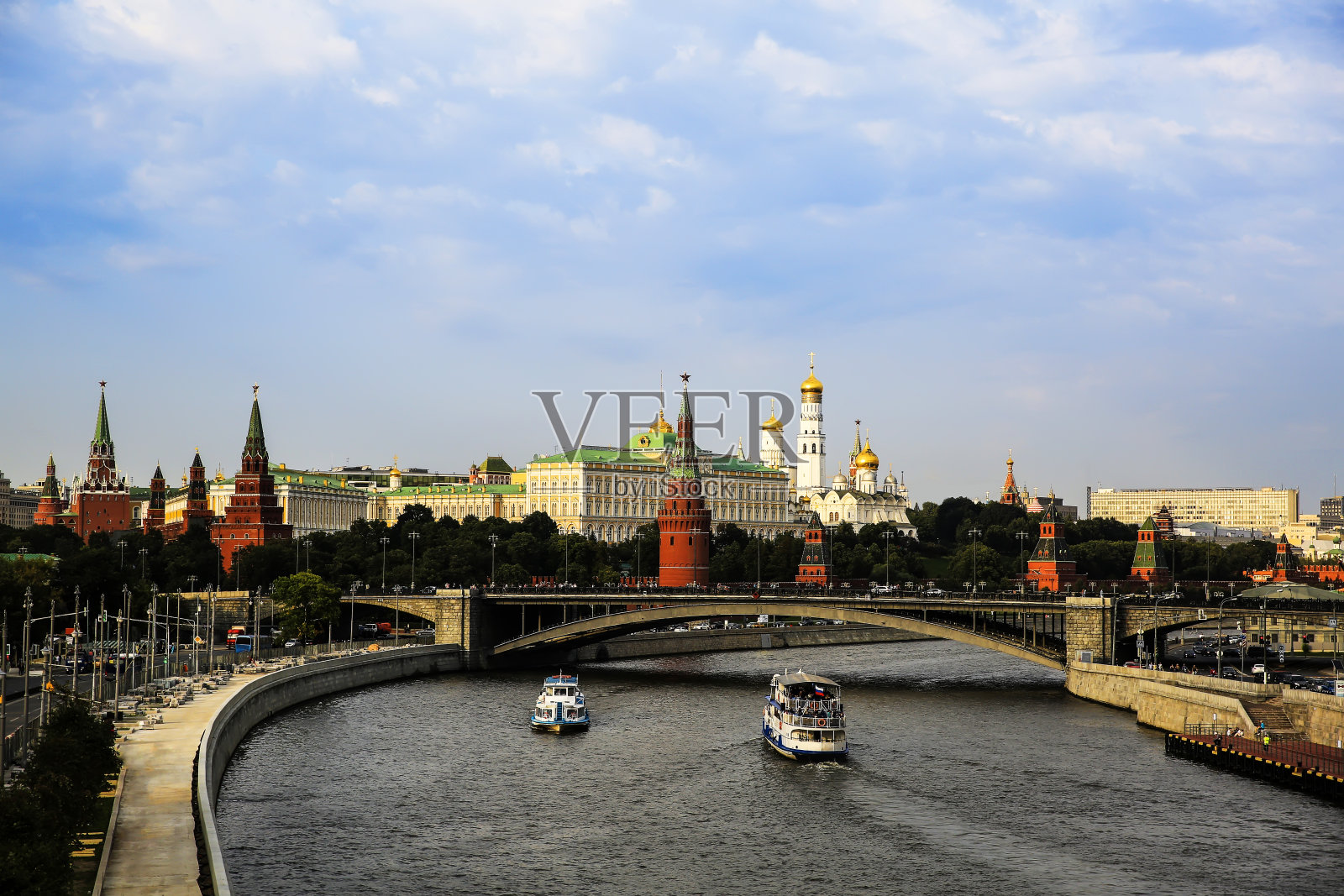 俄罗斯莫斯科的莫斯科河和克里姆林宫照片摄影图片