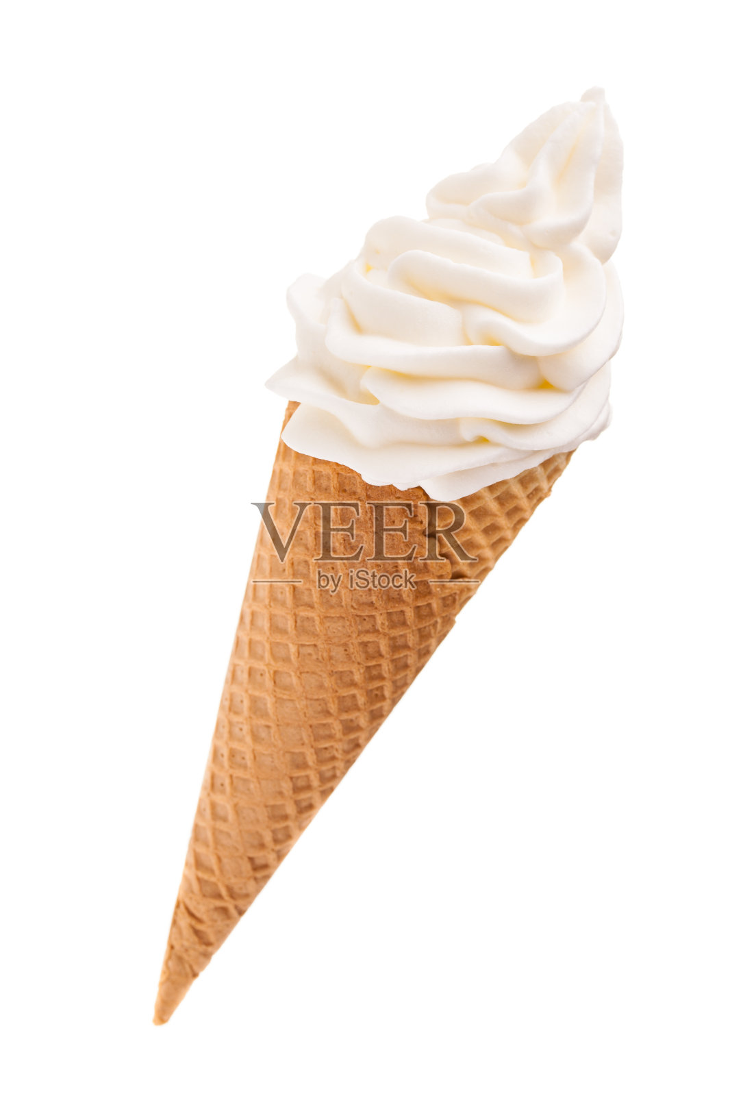 白色软冰淇淋在华夫饼孤立在白色背景照片摄影图片