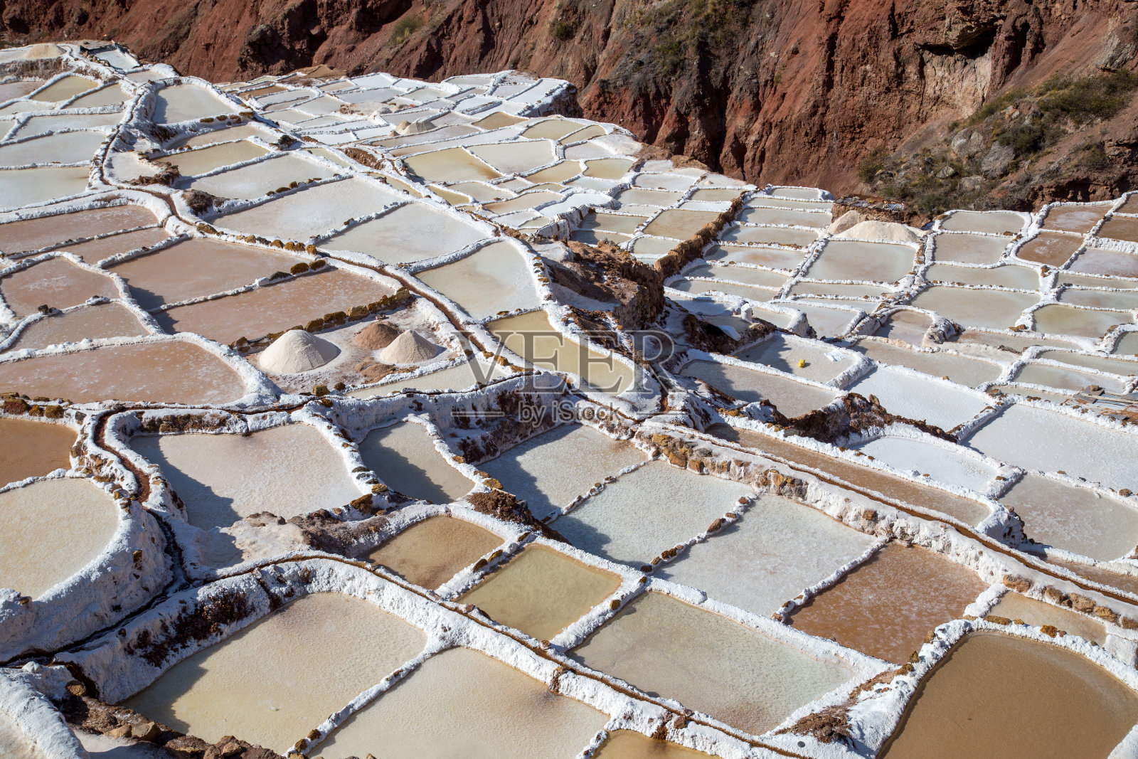 秘鲁的马拉斯盐矿照片摄影图片