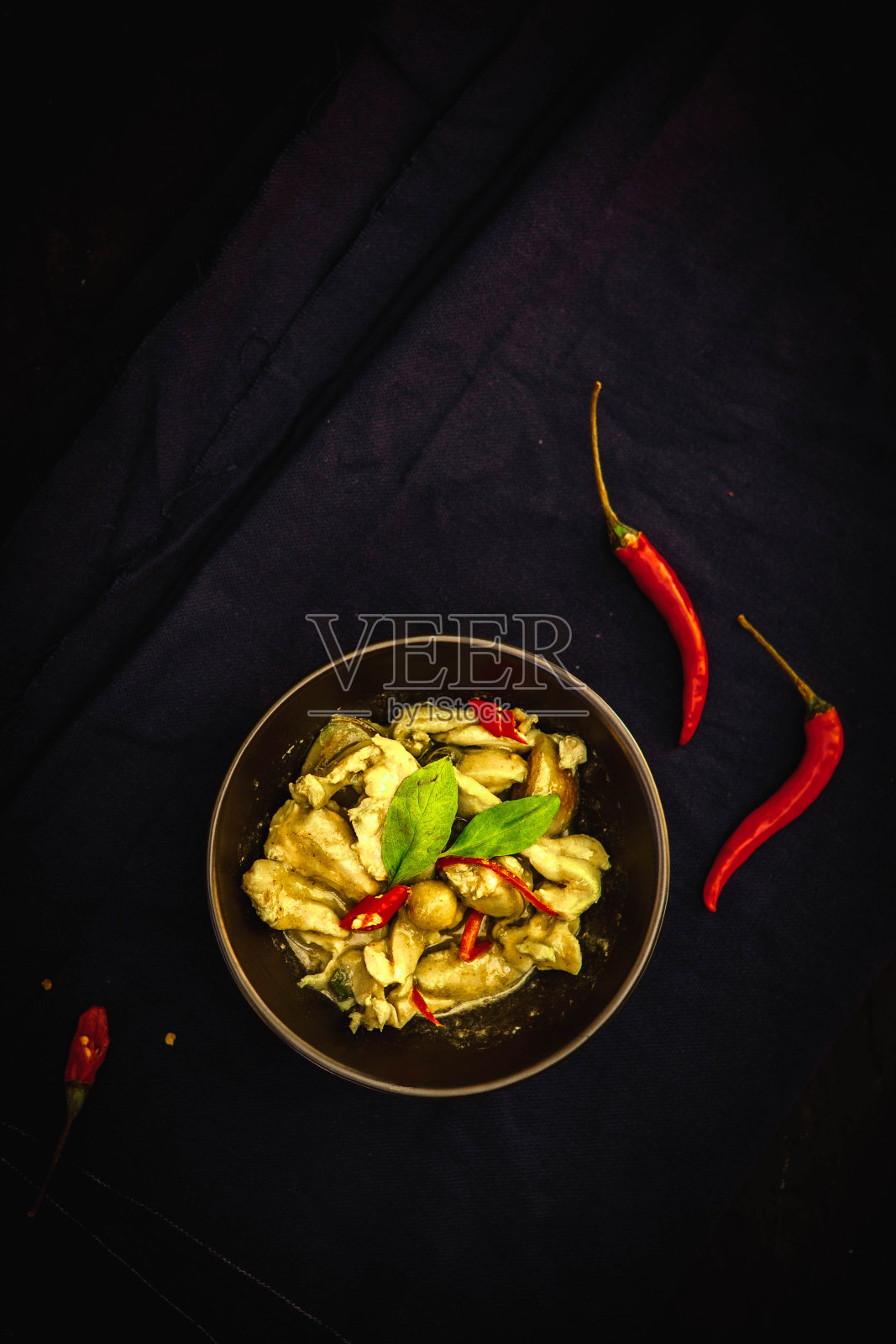泰国传统食物，绿色咖喱照片摄影图片
