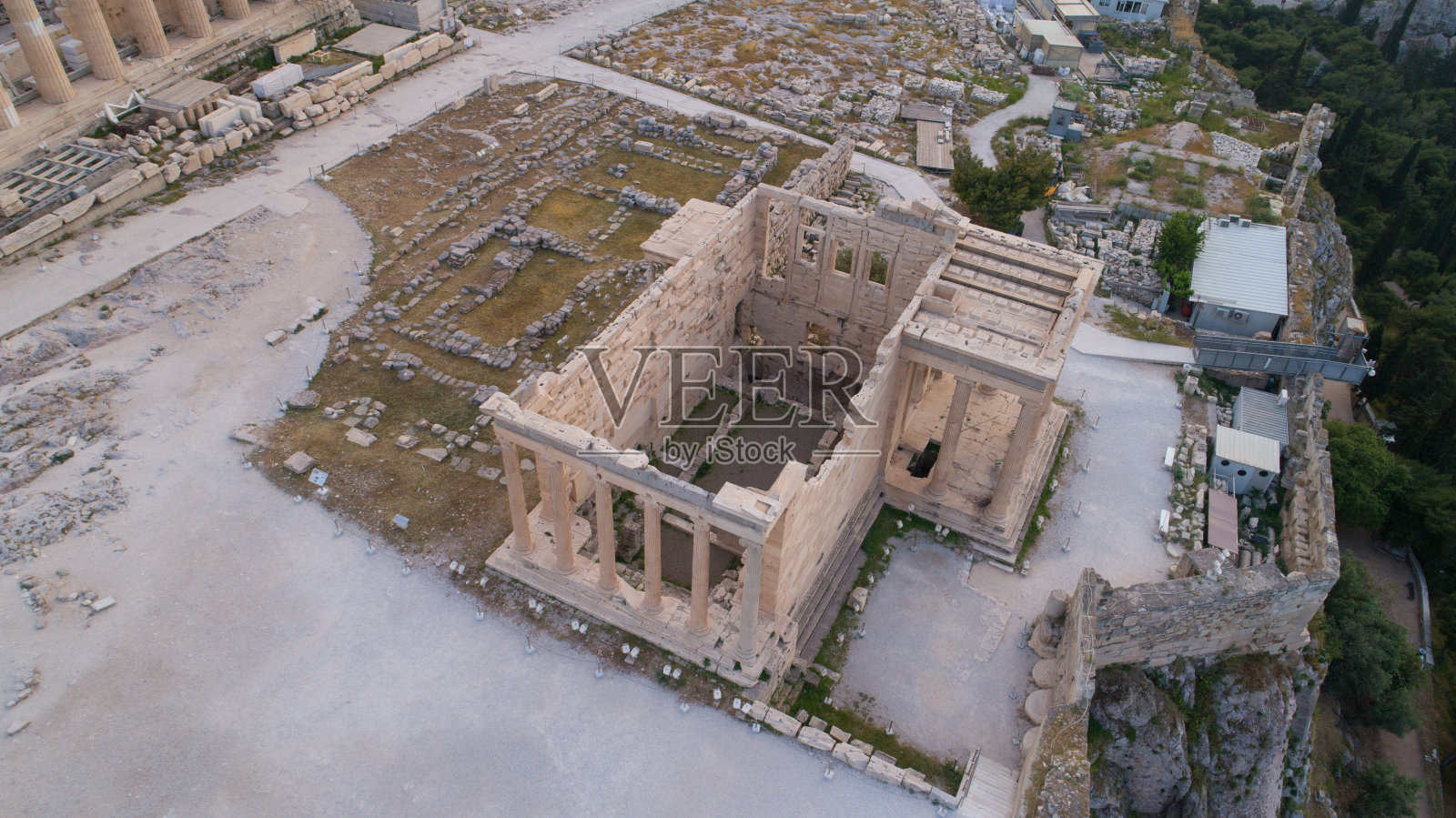鸟瞰希腊雅典卫城的埃瑞克提翁古城照片摄影图片