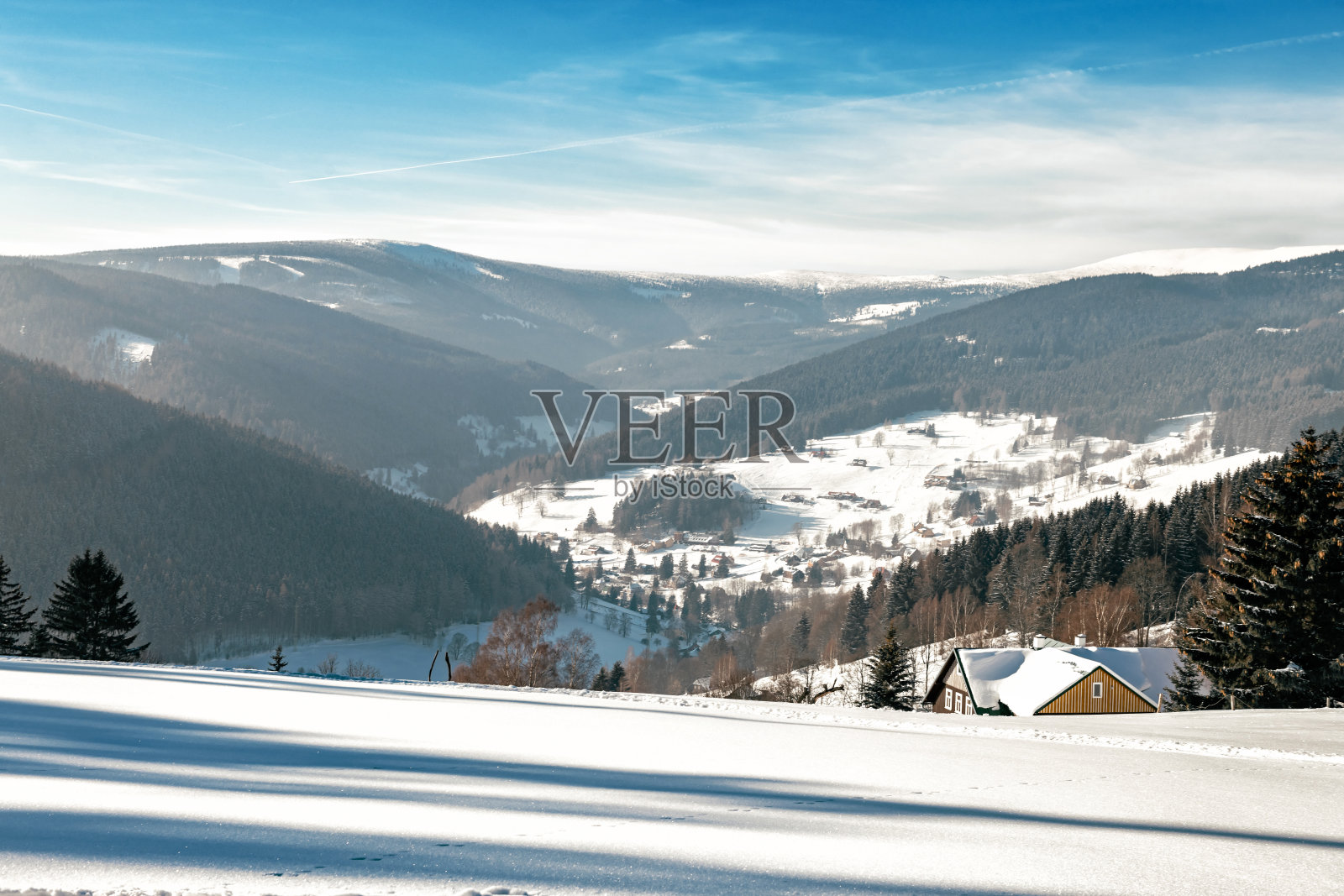 大山的冬季景观照片摄影图片