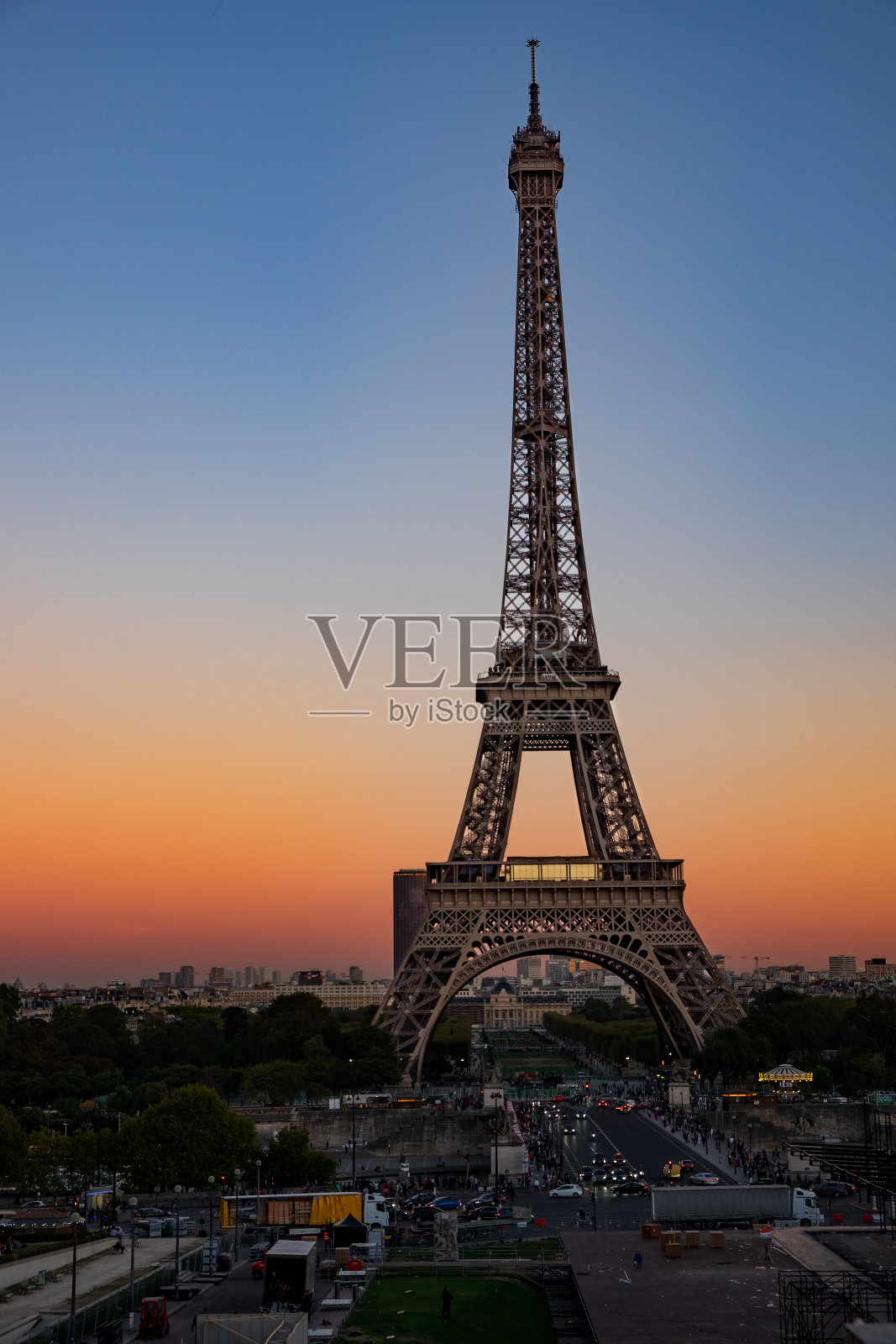 巴黎的埃菲尔铁塔照片摄影图片