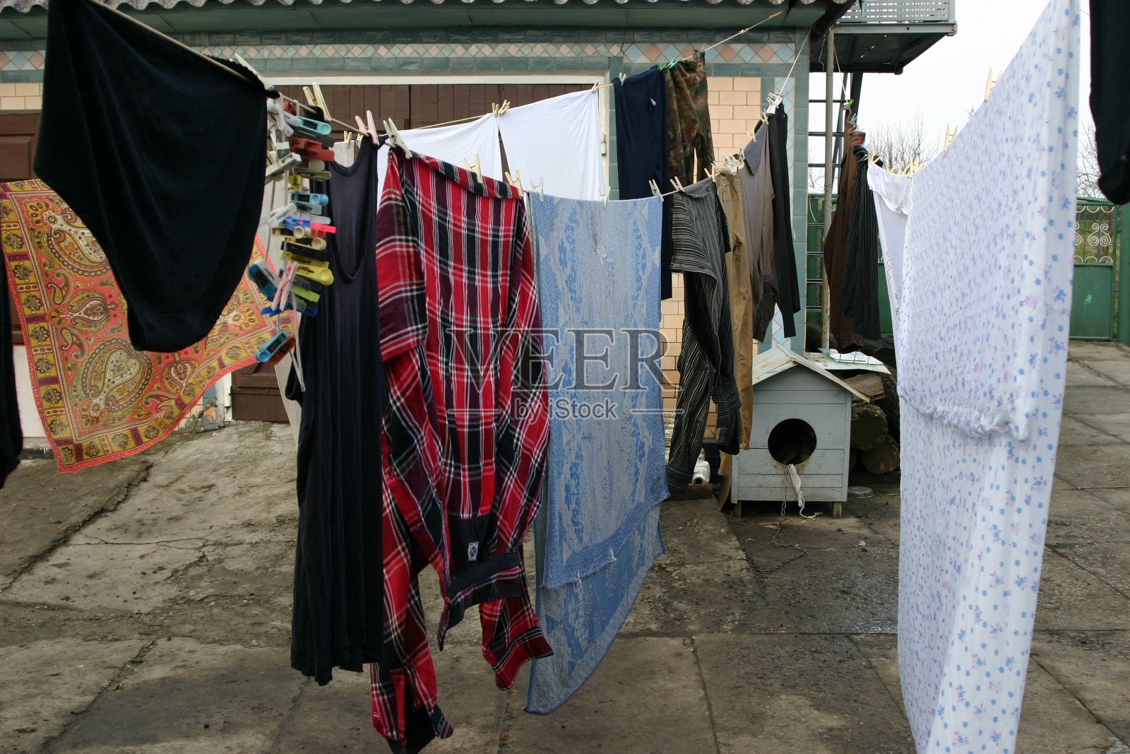 乌克兰。Vilkhivets村庄。衣服一天。照片摄影图片