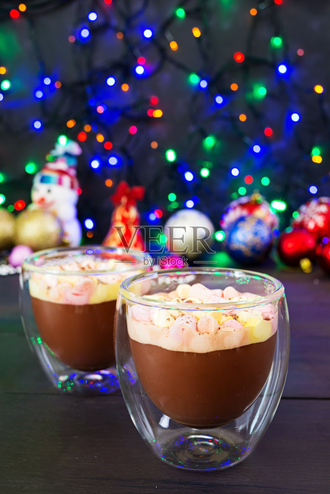 一杯热可可和棉花糖的圣诞背景照片摄影图片