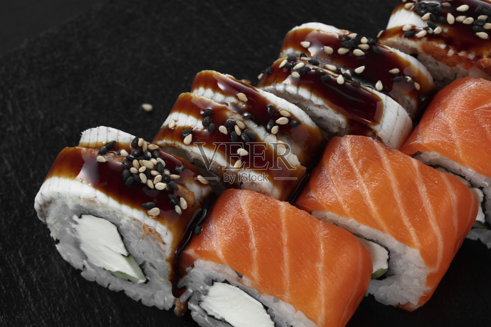 寿司、卷、鱼。海鲜美食照片摄影图片