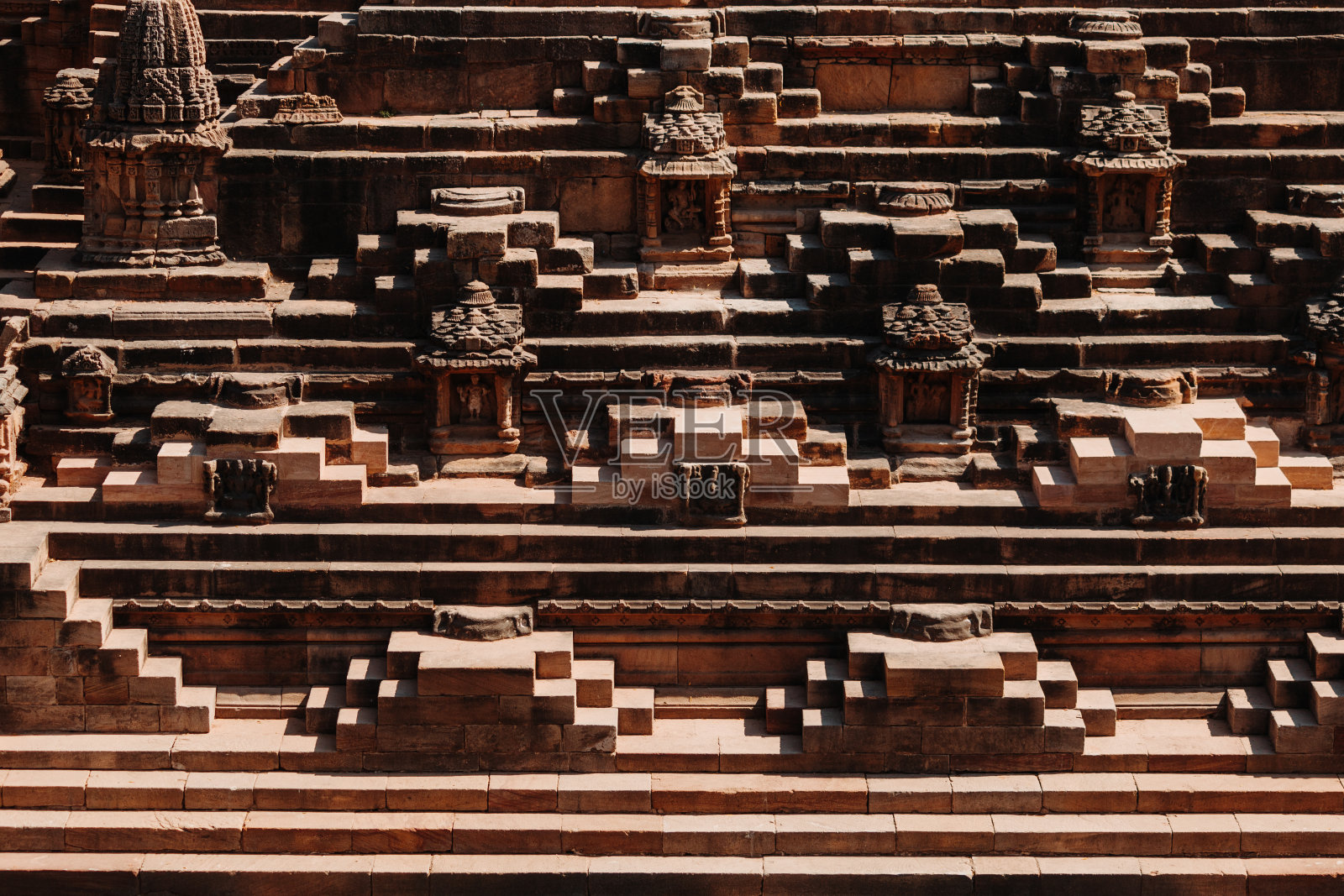 印度古吉拉特邦莫德赫拉太阳神庙的阶梯井照片摄影图片