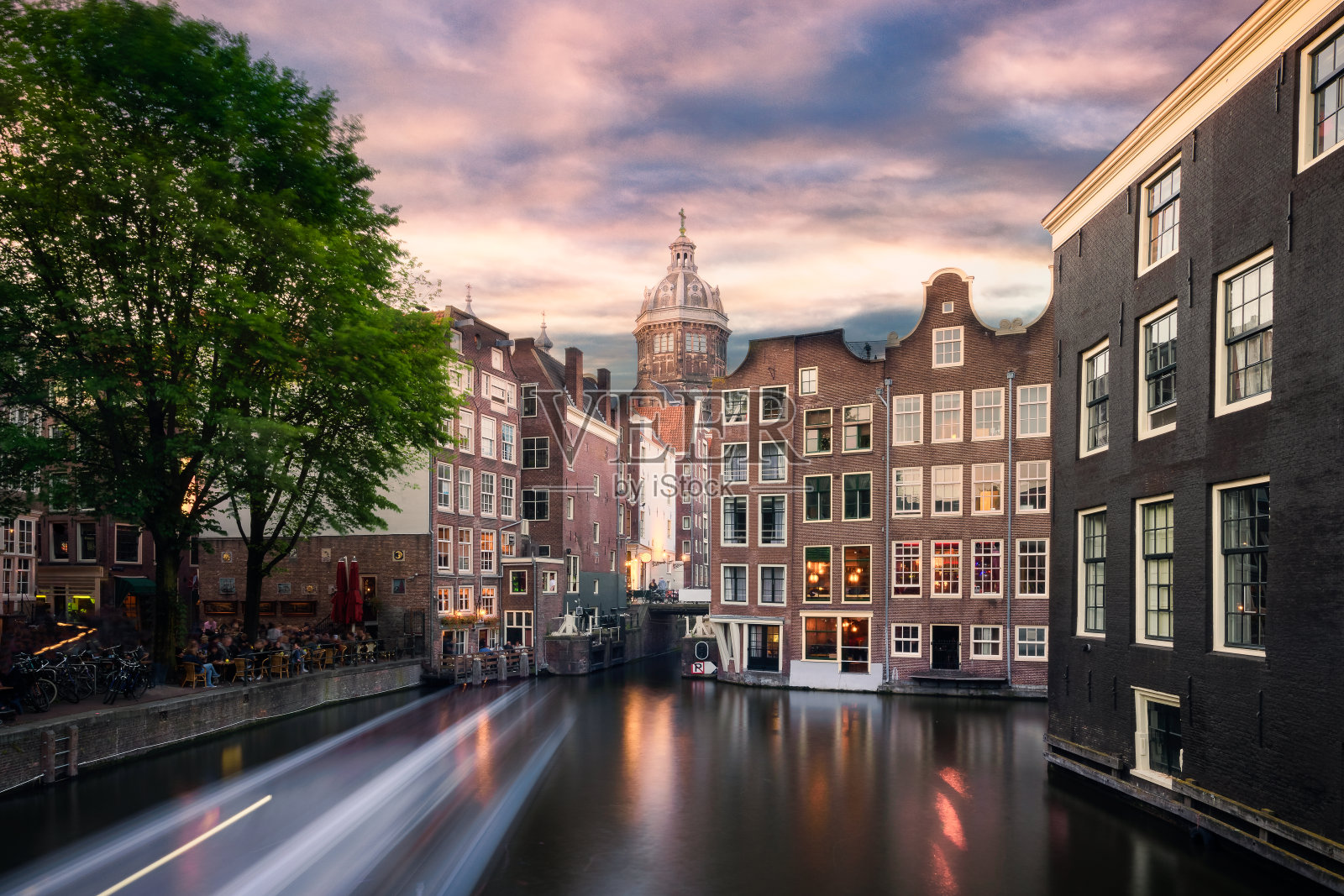 荷兰阿姆斯特丹的传统荷兰房屋照片摄影图片