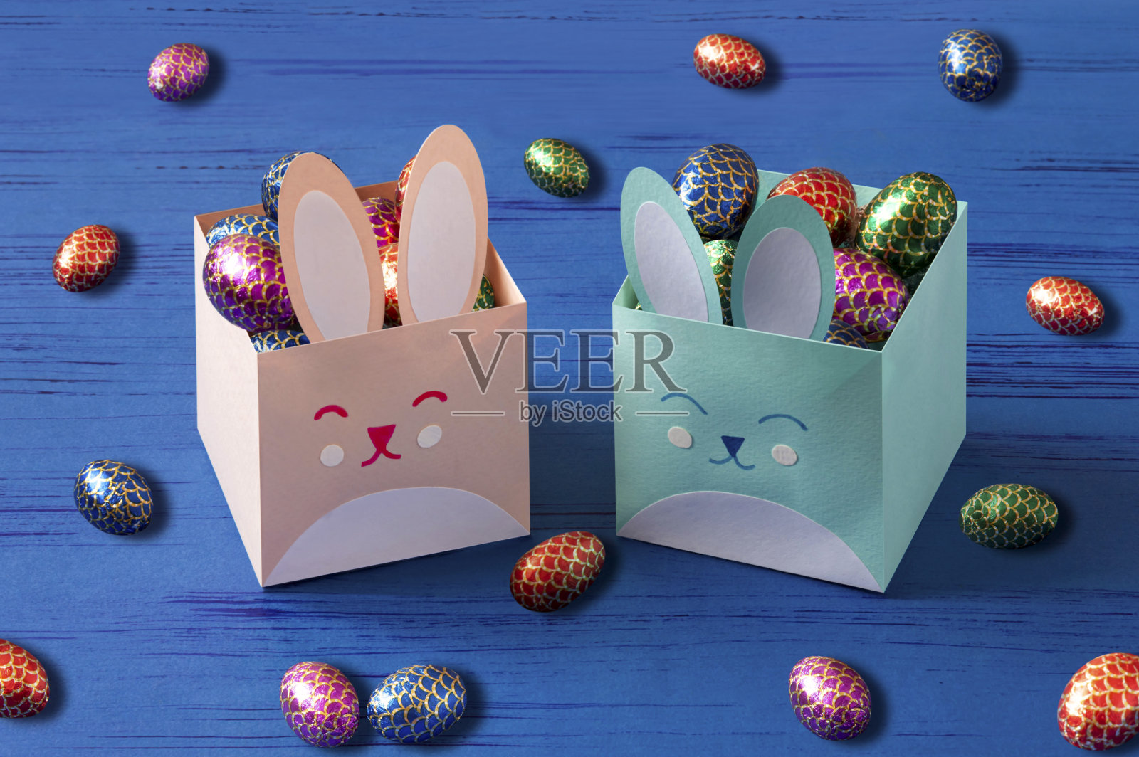 孩子们以复活节兔子的形式制作糖果盒。步骤9照片摄影图片