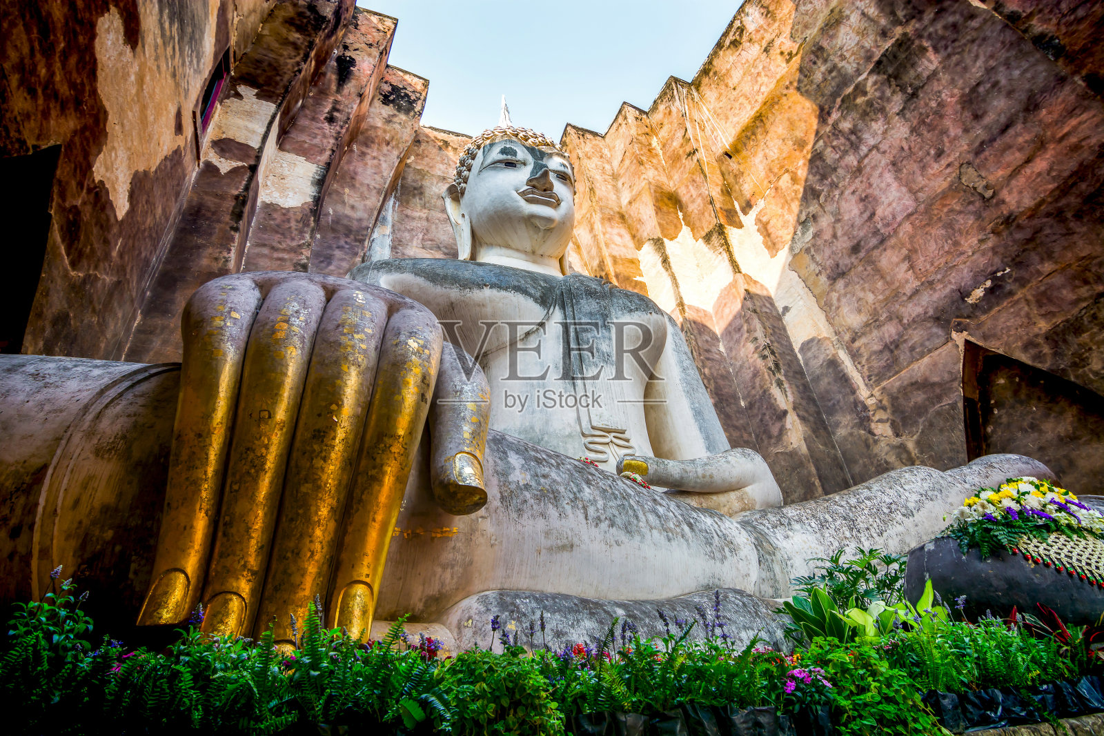 素可泰历史公园的大佛。Srichum寺庙,泰国。照片摄影图片