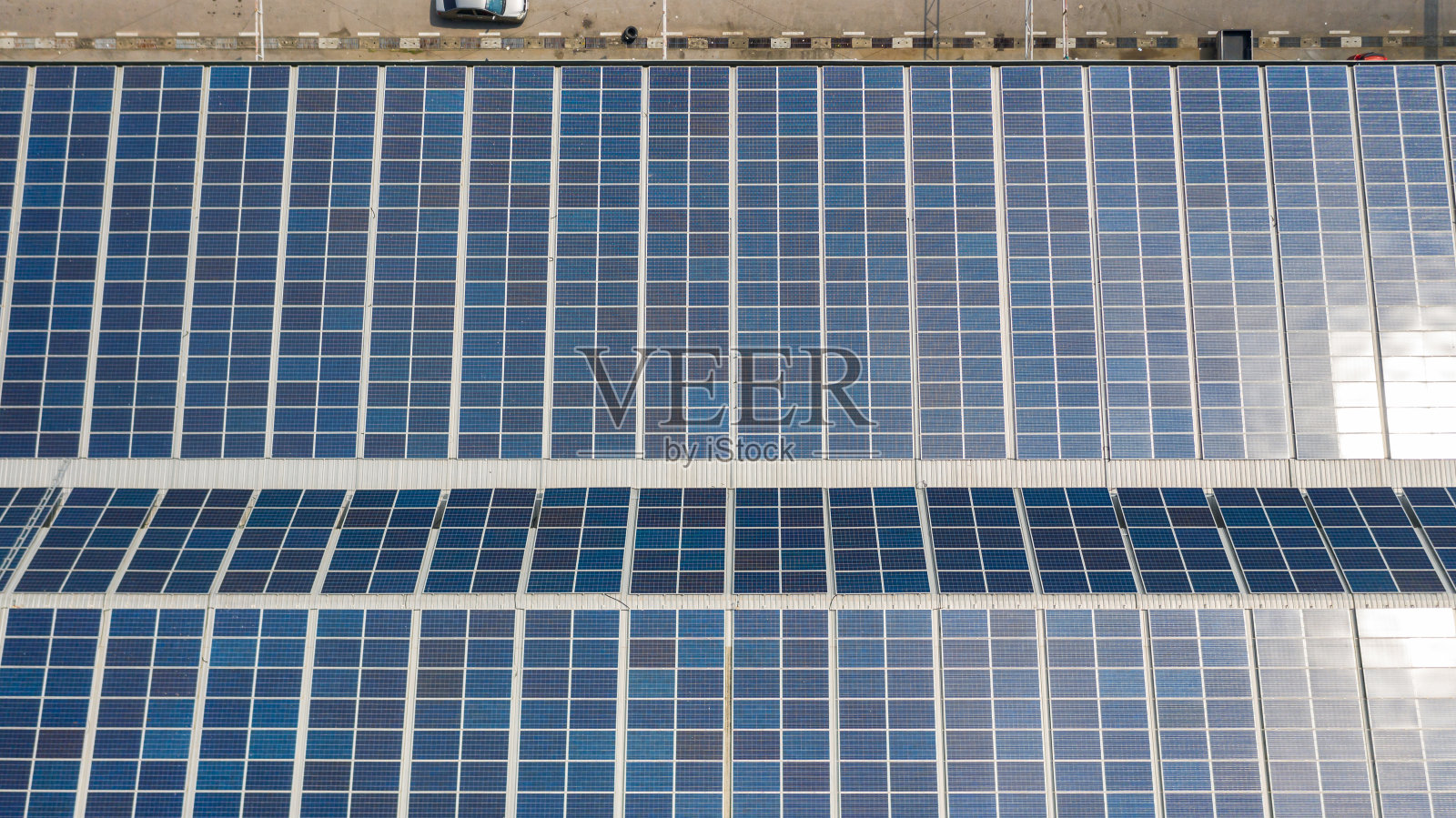 屋顶太阳能电池的鸟瞰图照片摄影图片